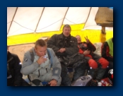 Amasing how a thin tent can keep so much cold out